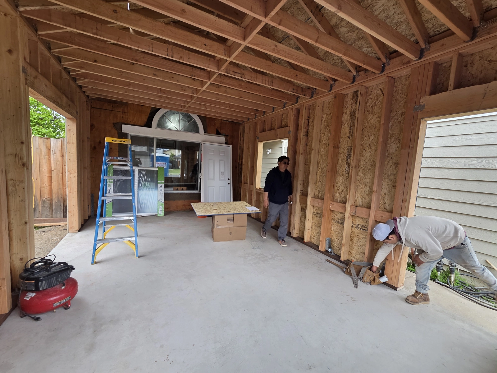 Framing Final Touches – Interior Framing with Worker Progress
